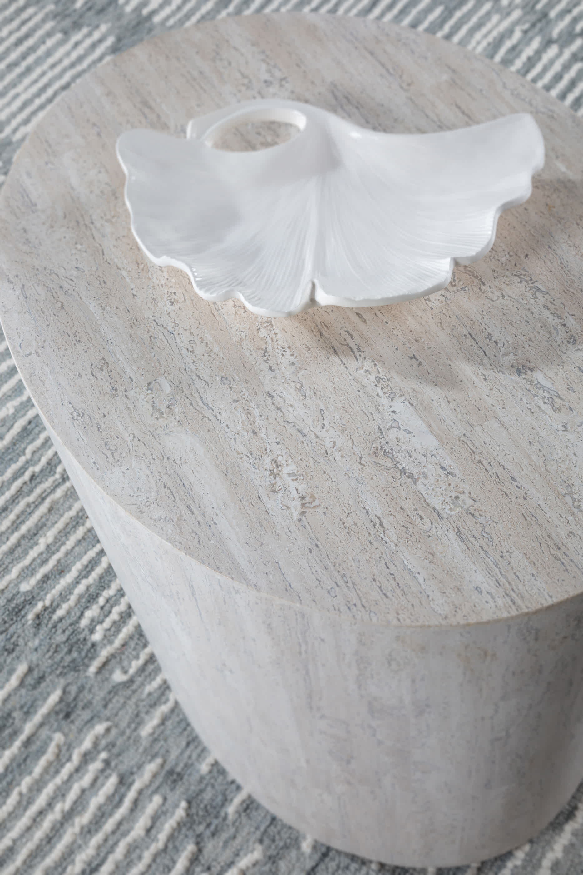 Cassio Oval Side Table
