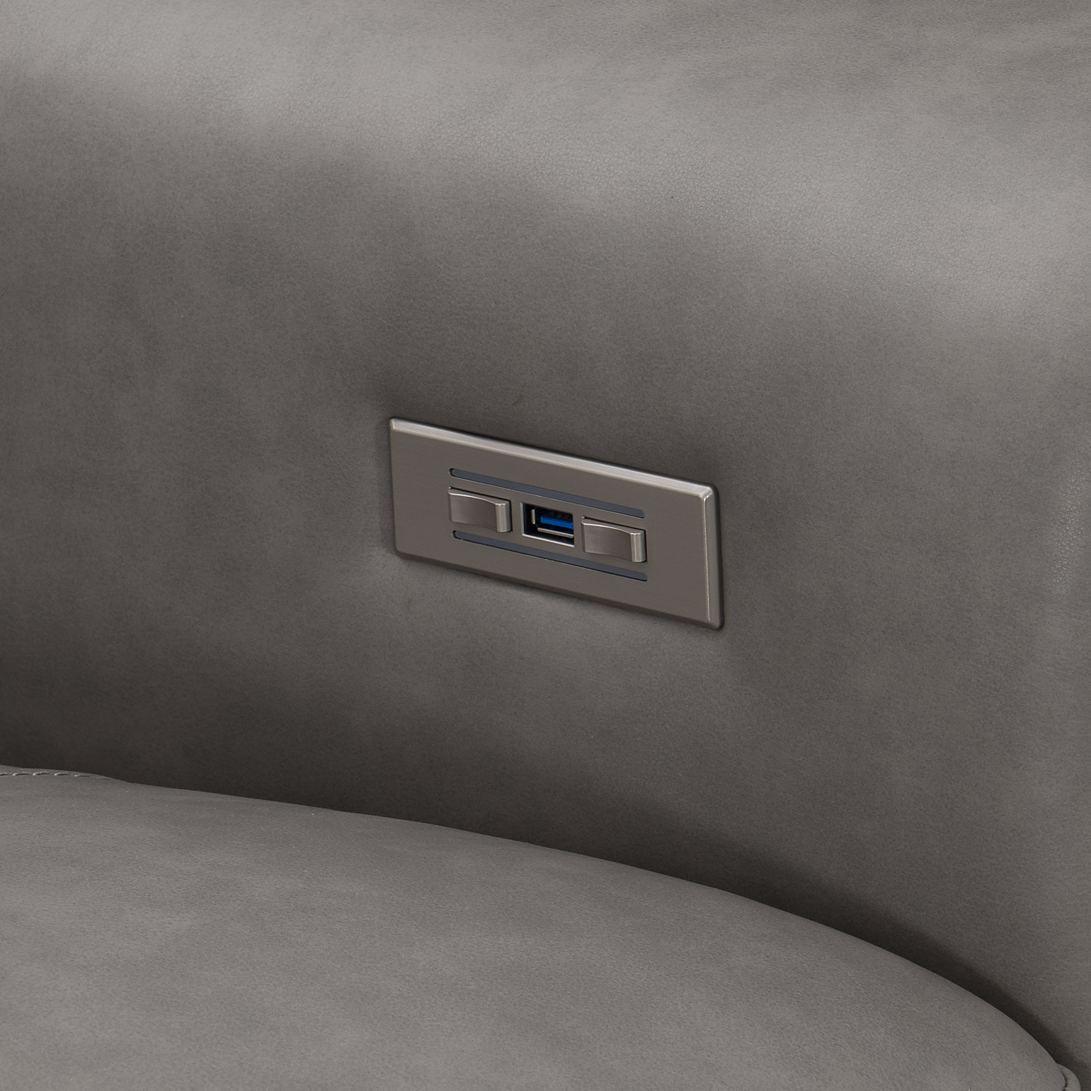 Lioni Leather Power Motion Sofa