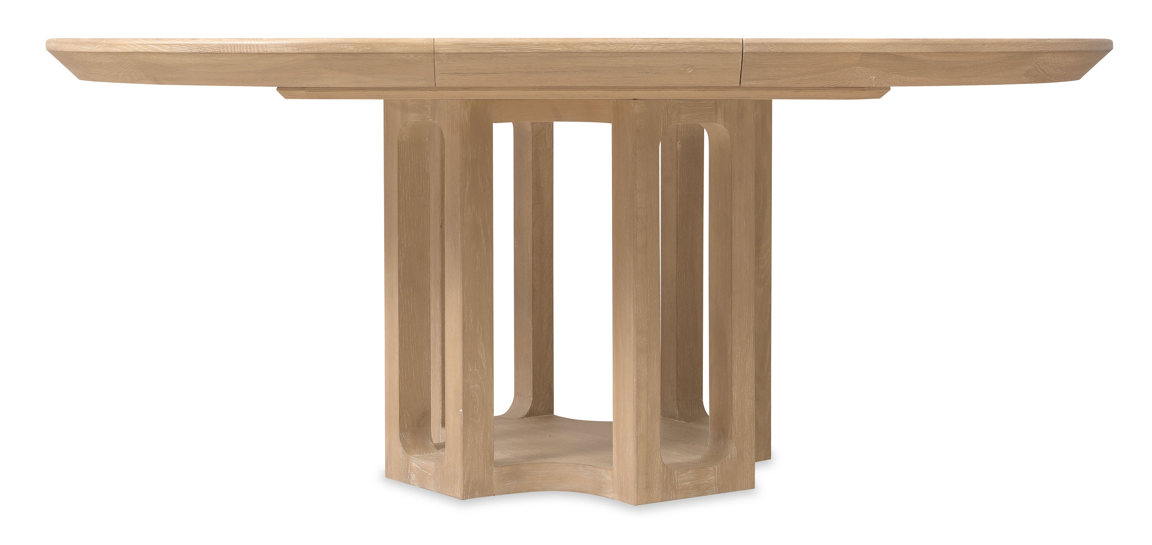 Banyon Bay Round Dining Table with One 18-inch Leaf