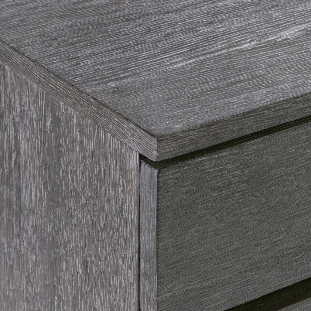 Menton Dresser